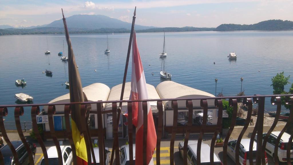 Lago Maggiore Lesa Exterior photo